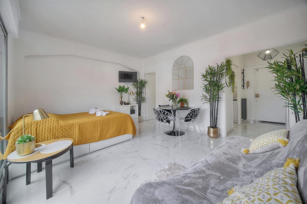 Studio Lumineux 200 M Des Plages A0B192 Cannes Exterior photo